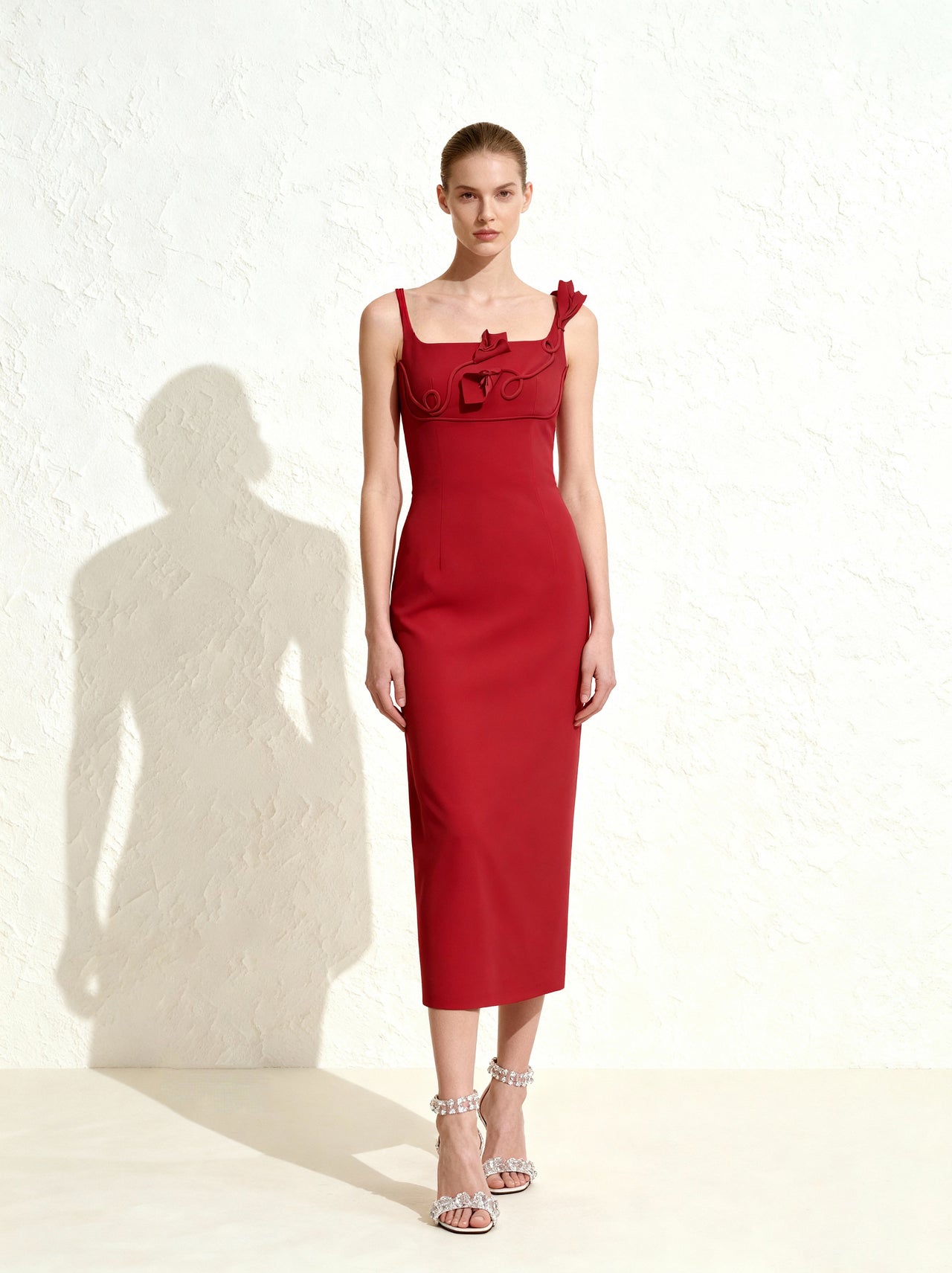 3D 플로럴 아플리케 스퀘어넥 쉬스 미디액시 드레스 - 레드