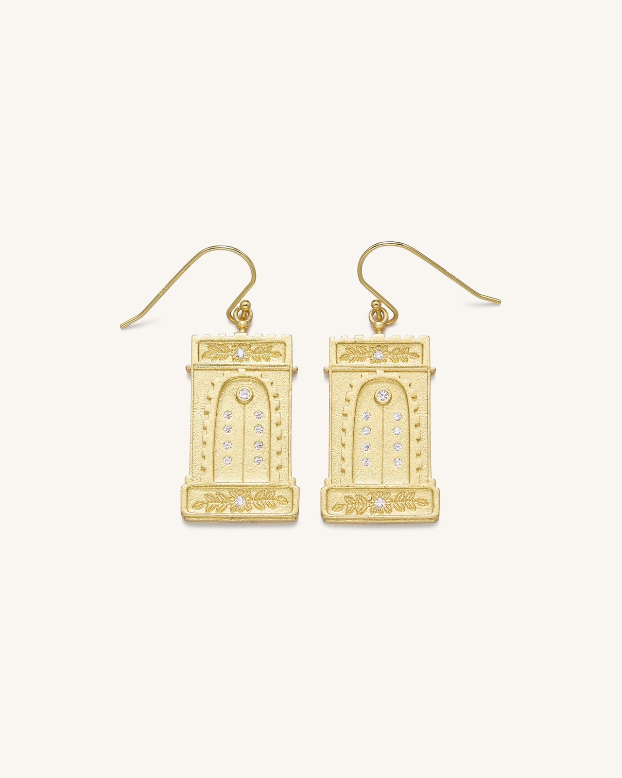 로만 아치 이어링 - 18ct 금도금 & 화이트 지르콘