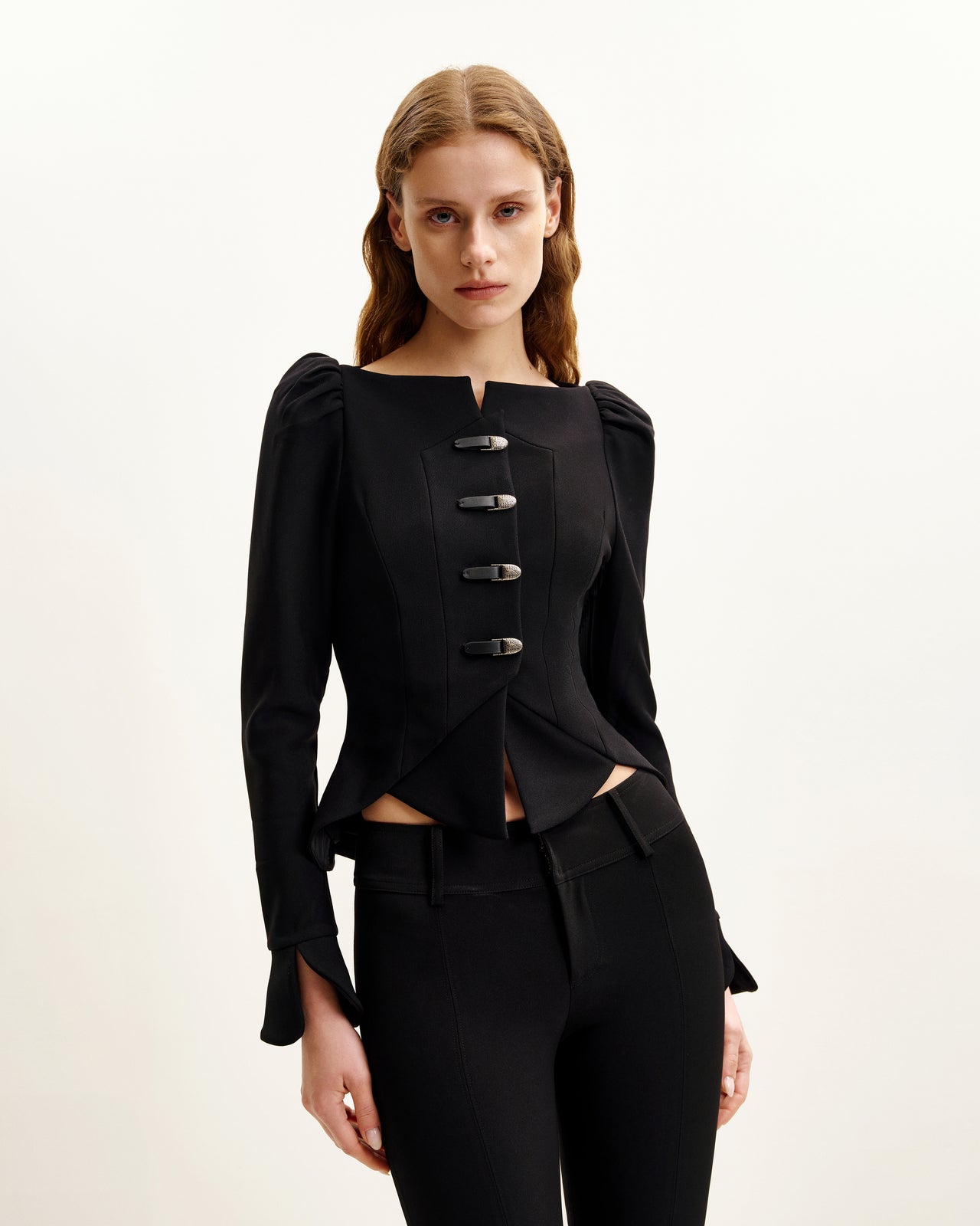 Olivia 퍼프 숄더 블레이저 - 블랙