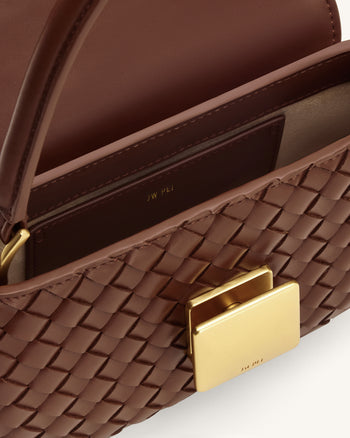 Zuri 핸드 위븐 라운드 탑 핸들 백 - 브라운