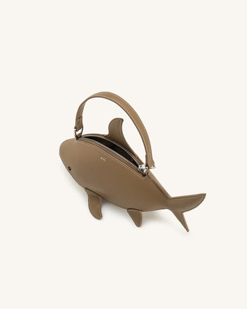 Nerys 샤크 룩 탑 핸들 백 - 라이트 브라운