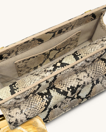 Holly 메탈 펜던트 장식 스네이크 스킨 클러치 - 애프리콧