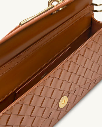 Celeste 위빙 텍스처 엔벨로프 탑 핸들 백 - 브라운