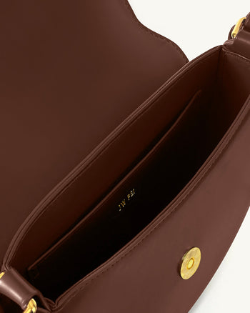 Diana 링 플랩 새들 백 - 브라운